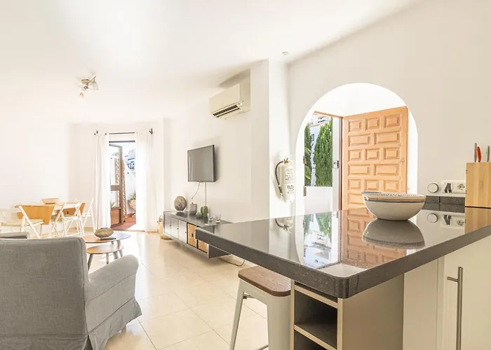 Capistrano Playa, 2 Bedroom & Free Wi-fi Apartmán Nerja