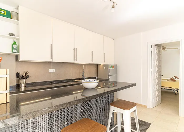 Capistrano Playa, 2 Bedroom & Free Wi-fi * Нерха