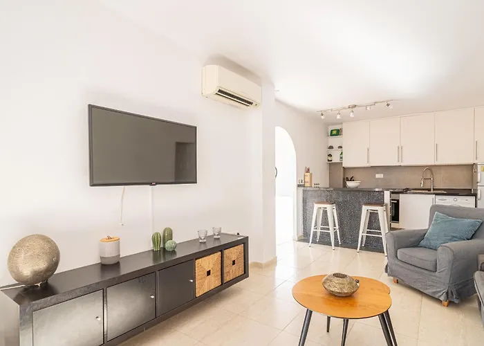 Capistrano Playa, 2 Bedroom & Free Wi-fi Nerja