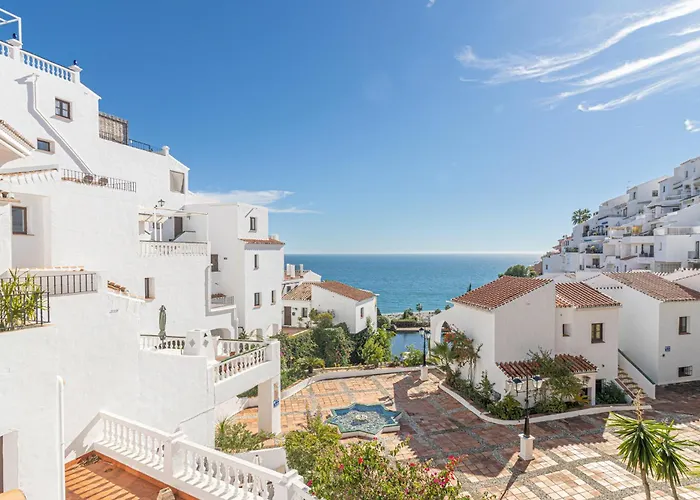 Capistrano Playa, 2 Bedroom & Free Wi-fi * Nerja