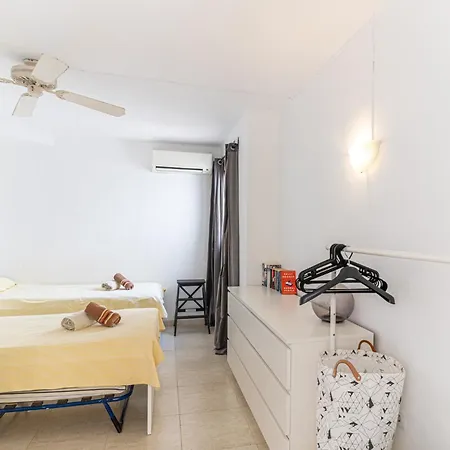 Capistrano Playa, 2 Bedroom & Free Wi-fi * 네르하