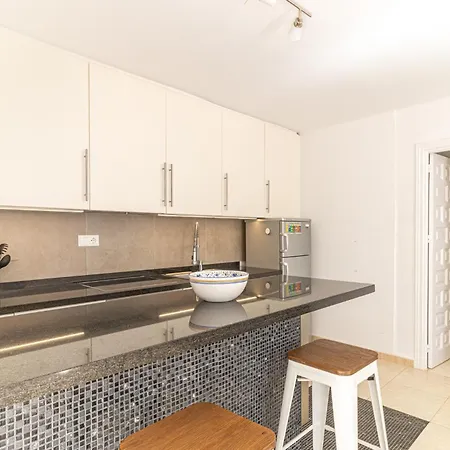 Capistrano Playa, 2 Bedroom & Free Wi-fi * 네르하